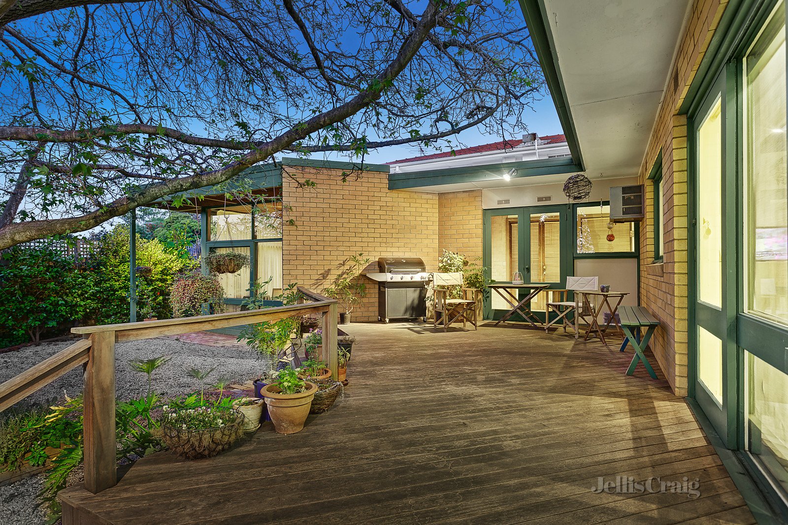 35 Miller Crescent, Mount Waverley image 9