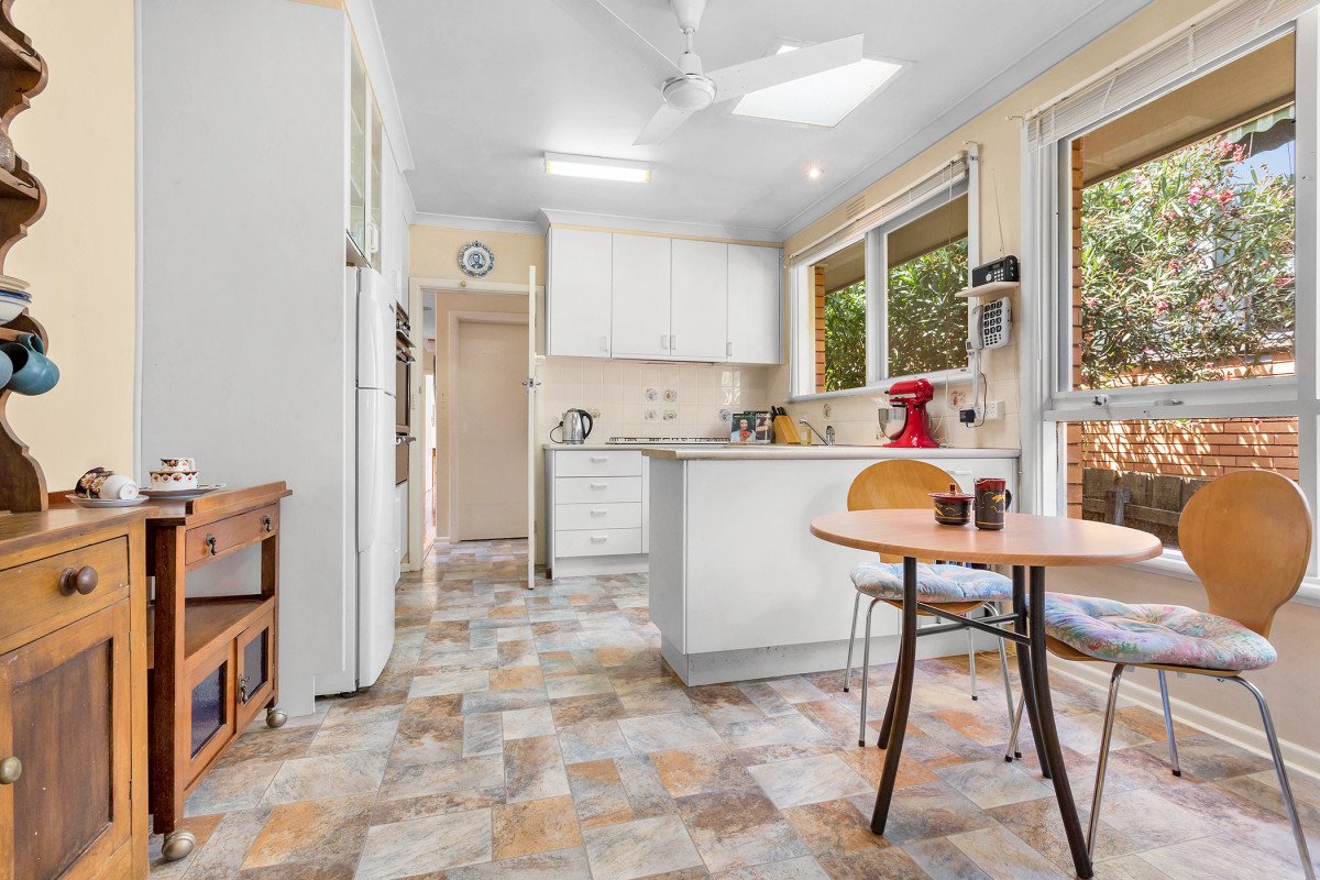 35 Minerva Avenue, Balwyn North image 5