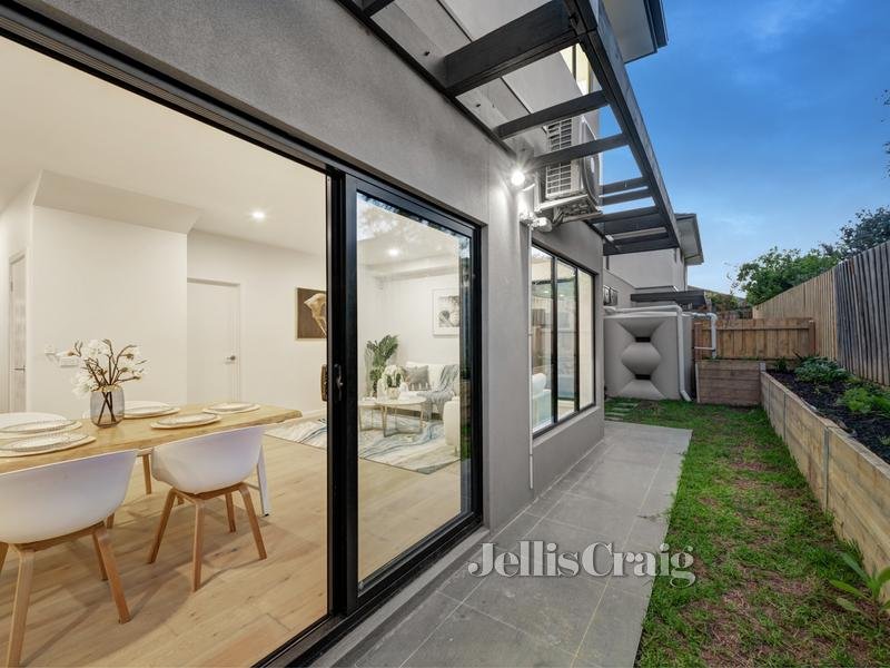 3/5 Monet Court, Doncaster East image 8