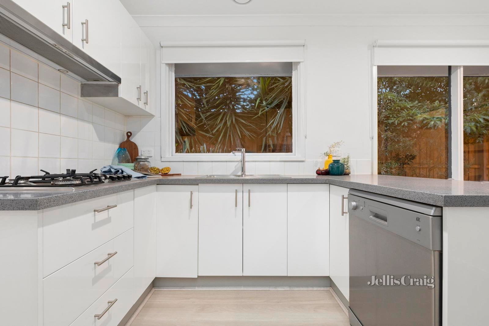 3/5 Murphy Street, Brighton image 6