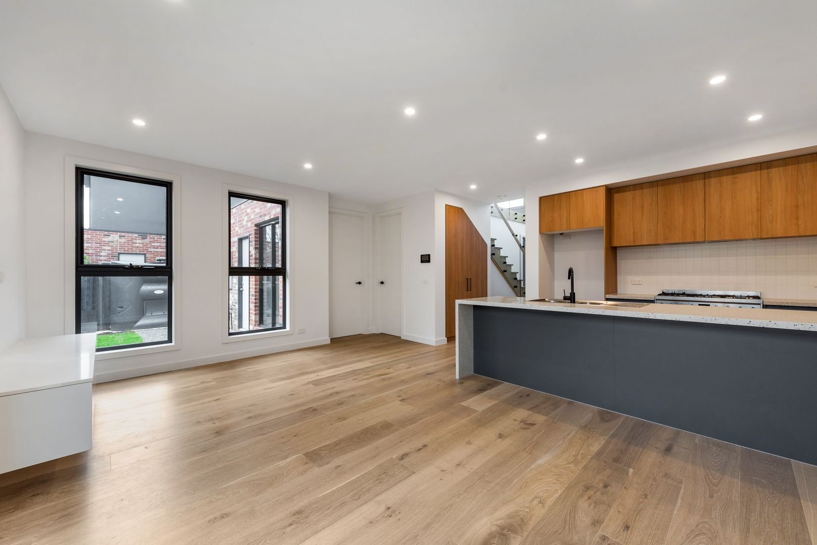 3/5 Normanby Street, Hughesdale image 2