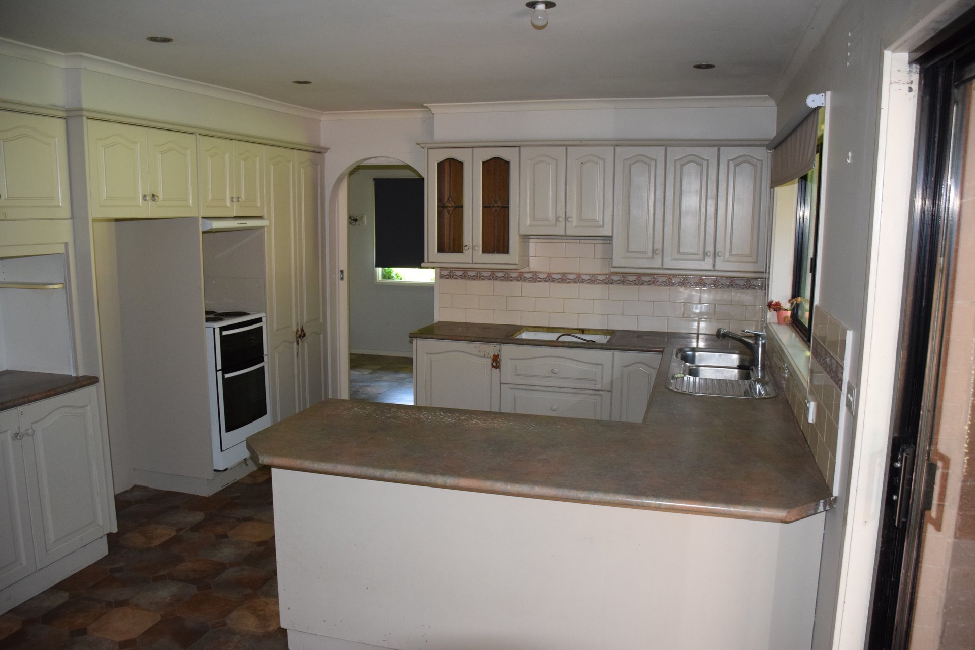 Property Gallery Thumbnail 3