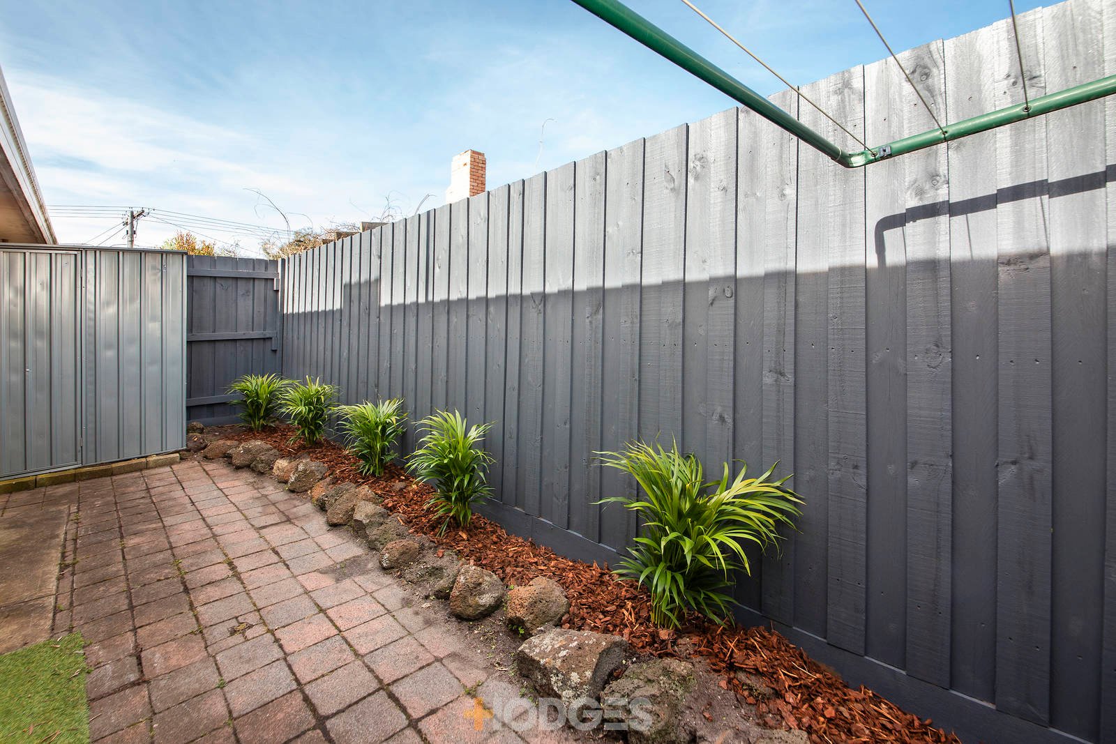 3 / 5 Olive Grove Mentone