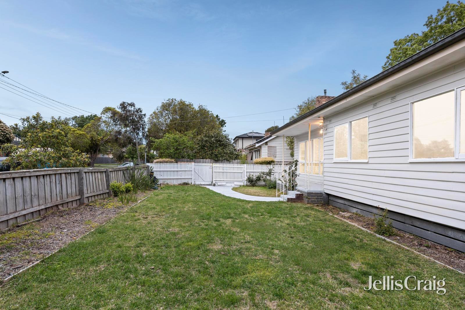 35 Plumer Street, Croydon image 12