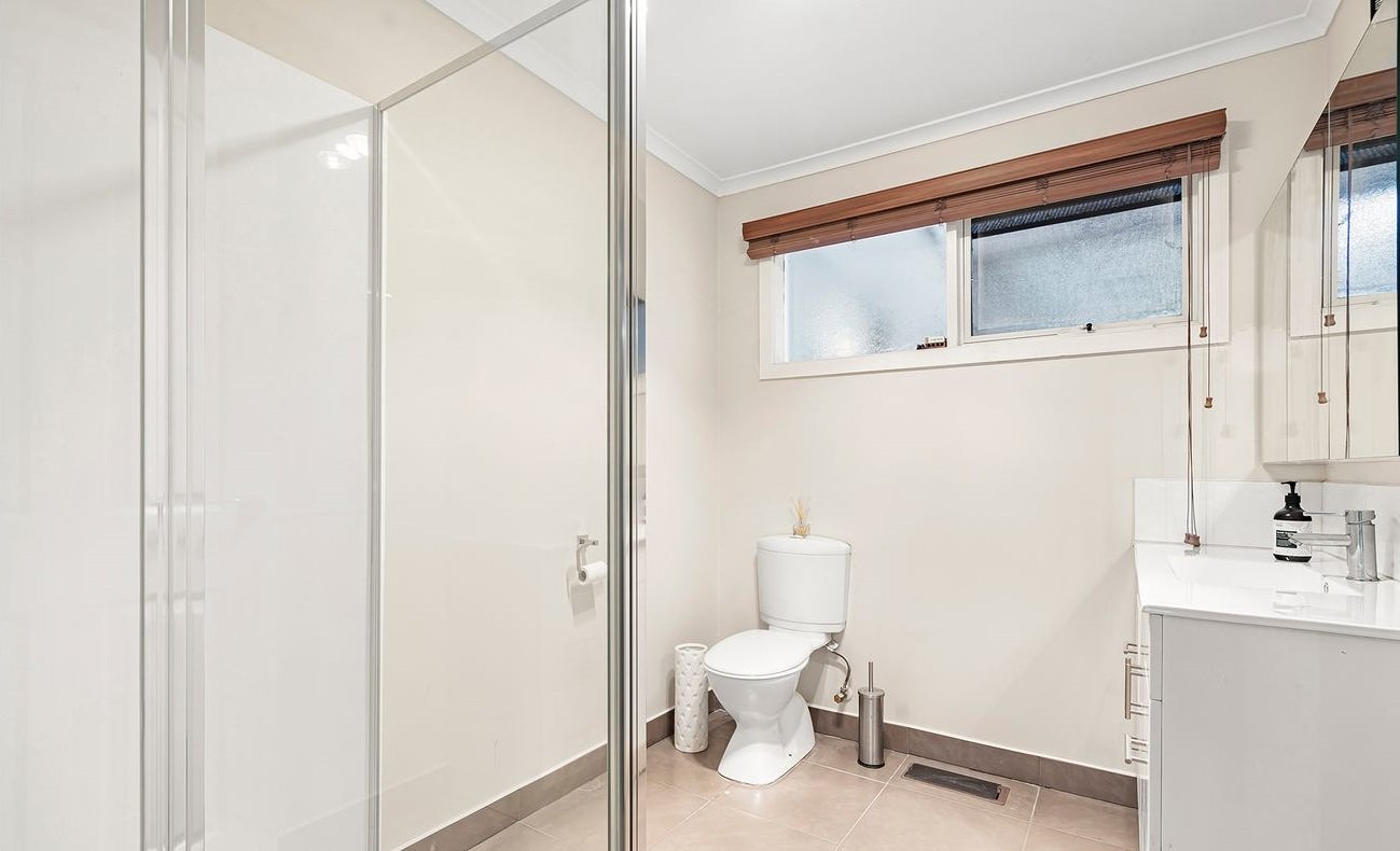 35 Railway Parade, Wandin&nbsp;North image 8