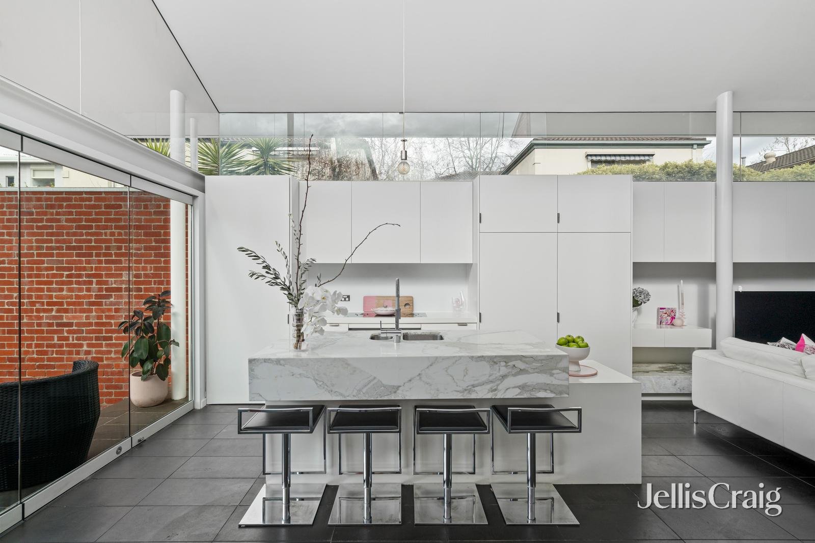 35 Raleigh Street, Malvern image 3