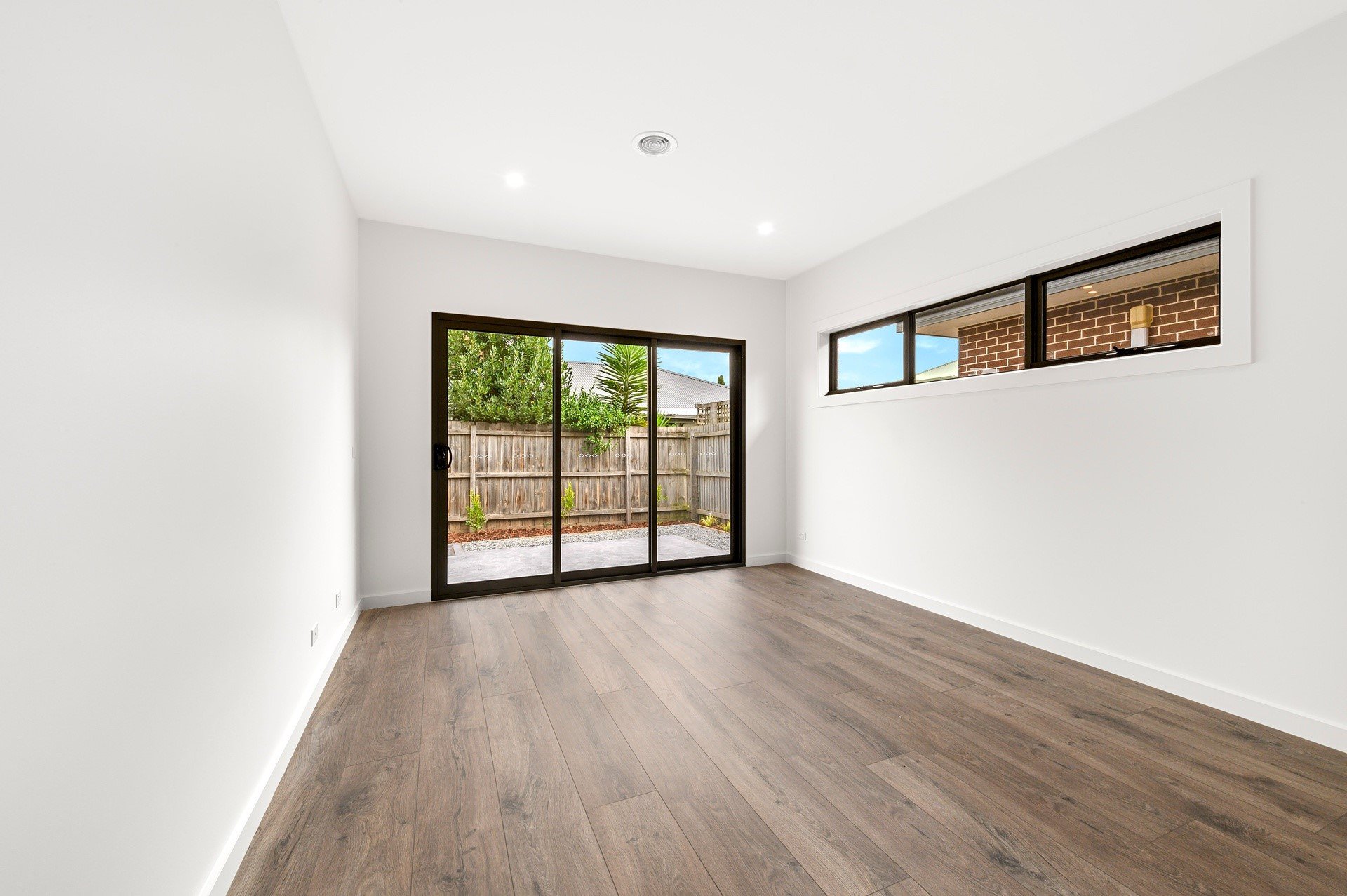 3/5 Rowan Street, Croydon image 3
