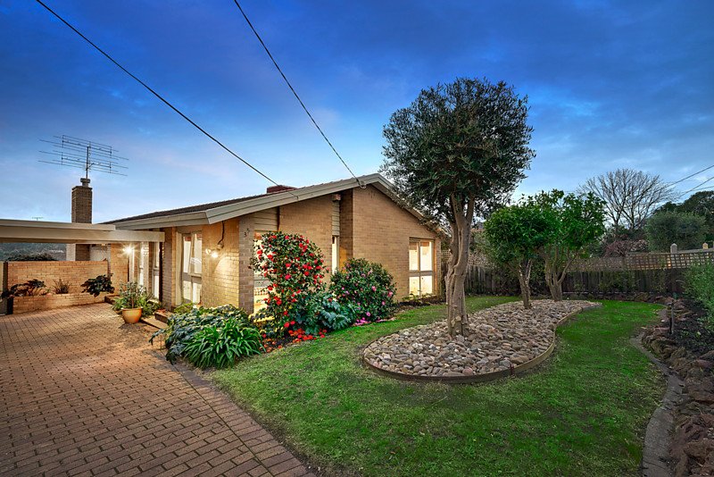 35 Silver Ash Avenue, Ashwood image 2