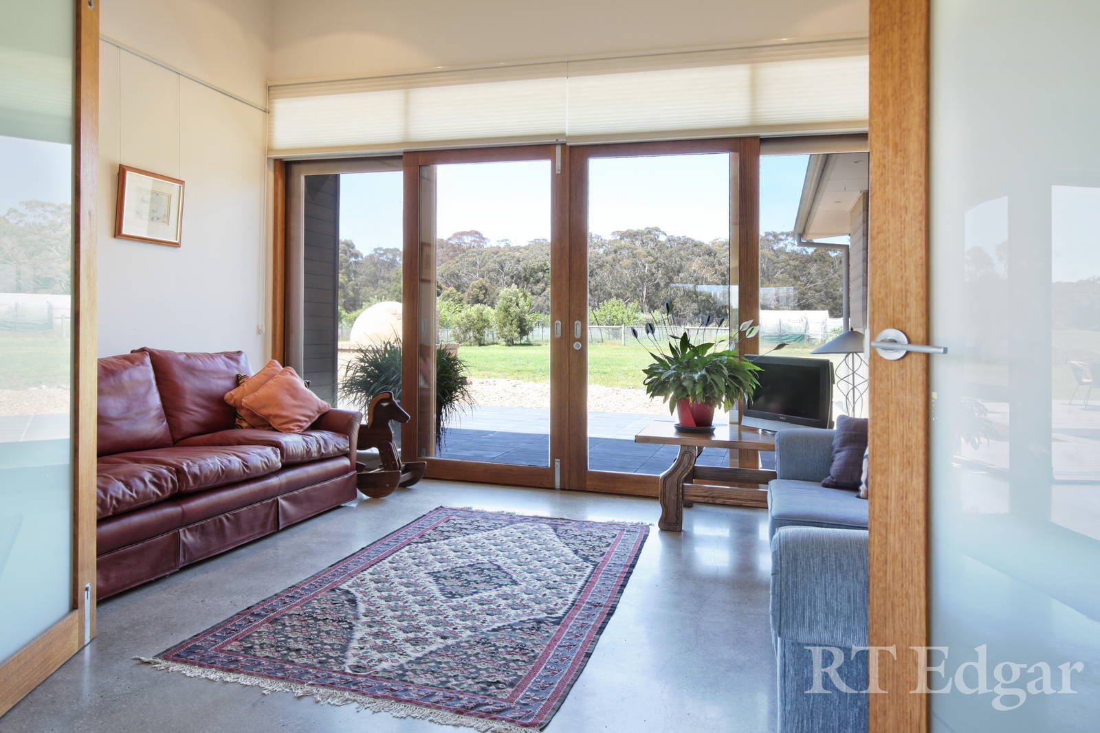 Property Gallery Thumbnail 8