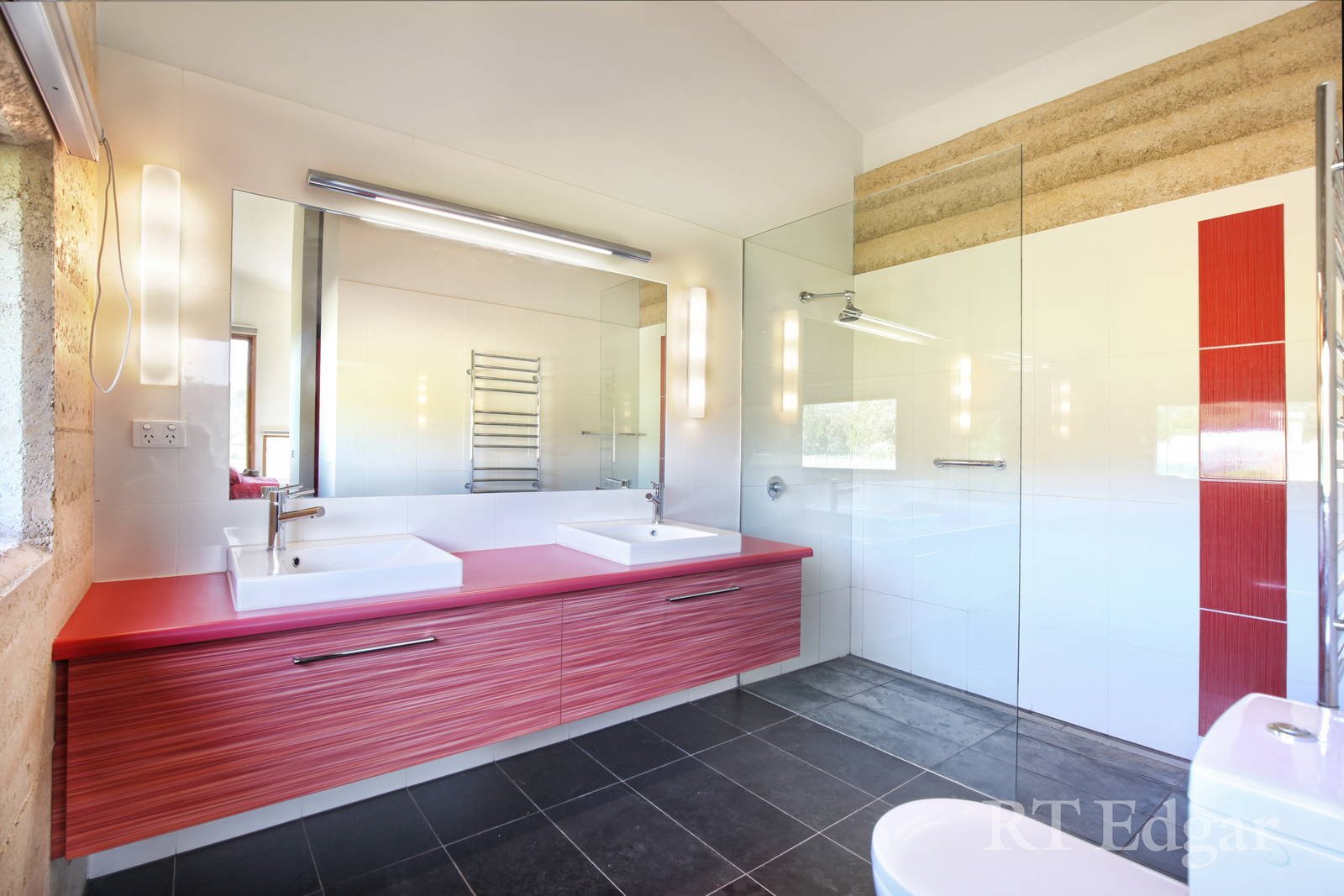Property Gallery Thumbnail 10