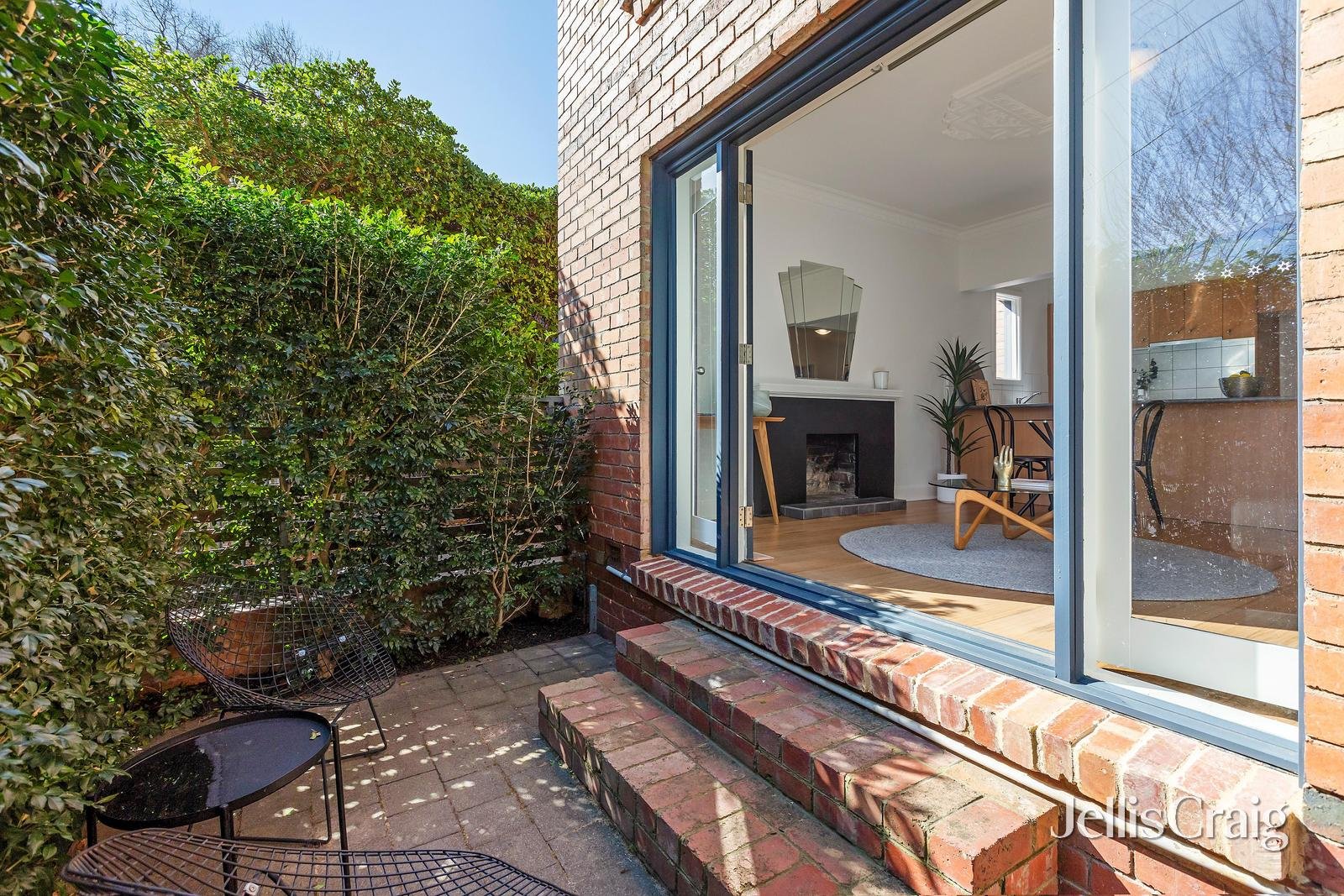 3/5 Southey Court, Elwood image 2
