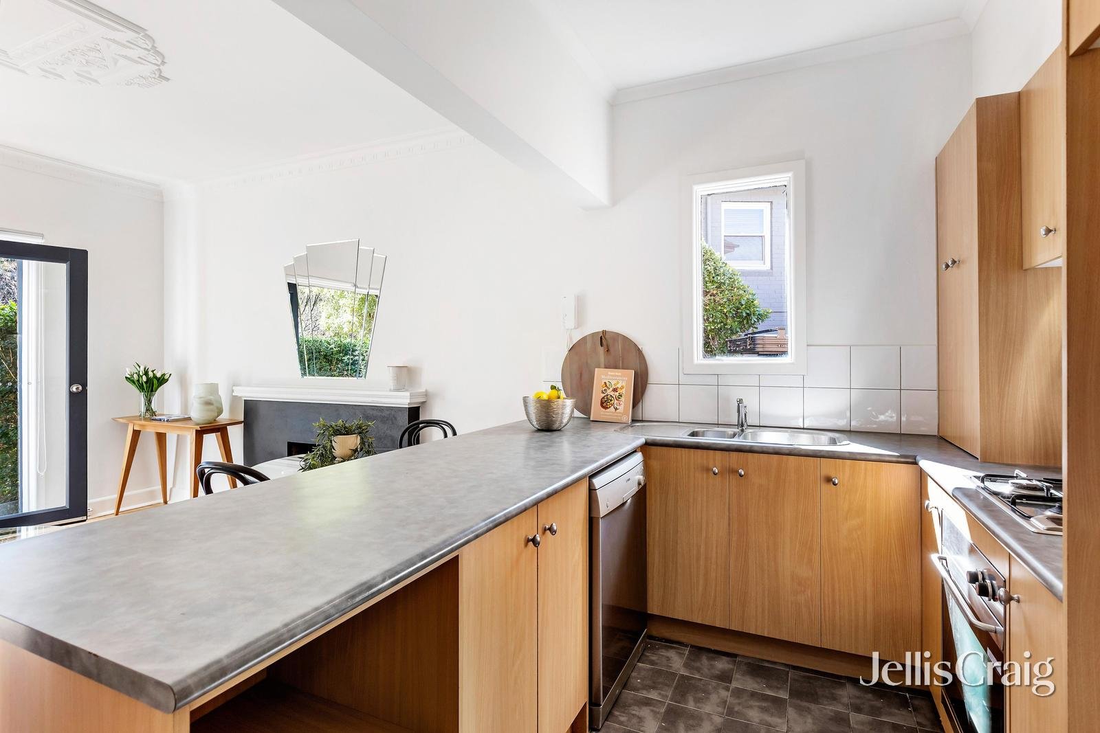 3/5 Southey Court, Elwood image 3