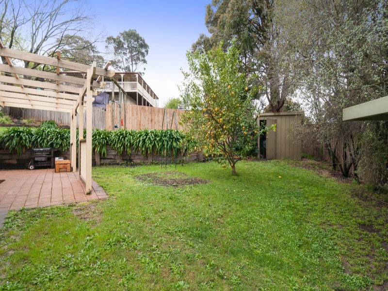 35 Swinburne Avenue, Mooroolbark image 12