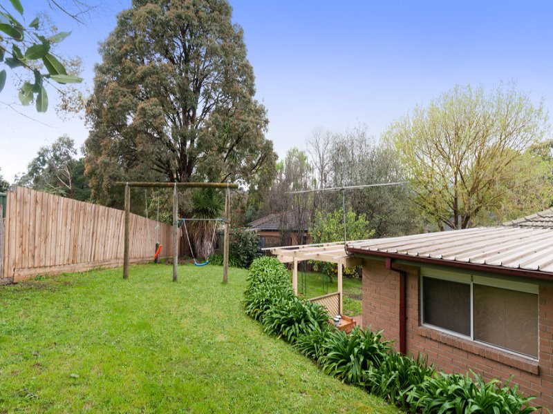 35 Swinburne Avenue, Mooroolbark image 13