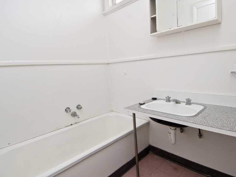 35 Sycamore Street, Hamlyn Heights image 5