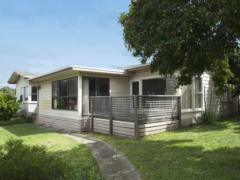 35 Sycamore Street, Hamlyn Heights image 6