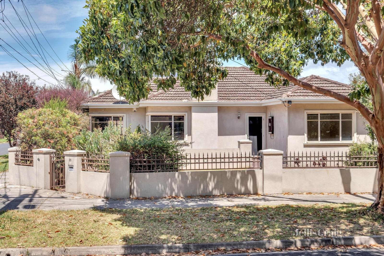 35 The Boulevard, Pascoe Vale South image 1