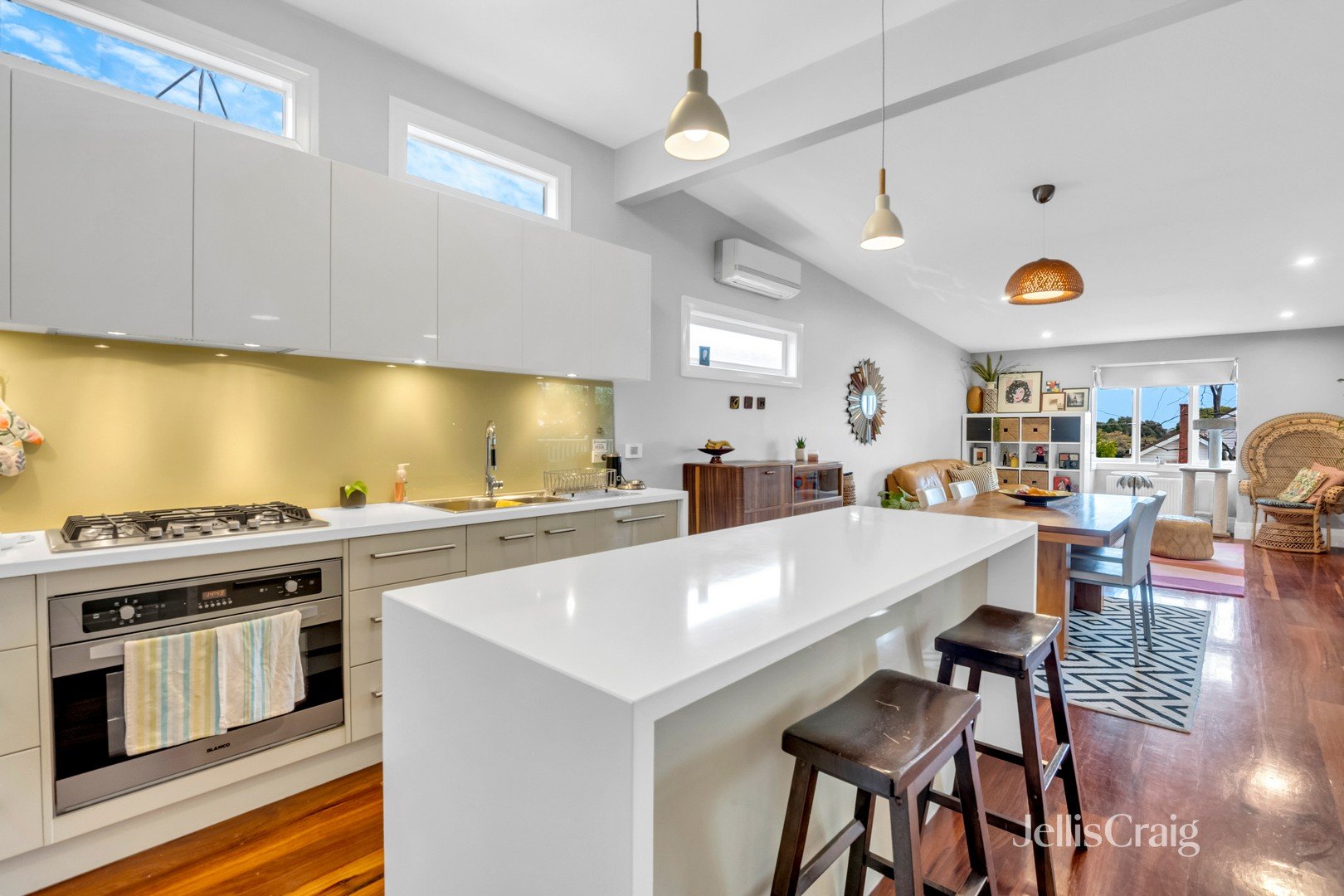 35 Thistle Street, Brunswick image 2