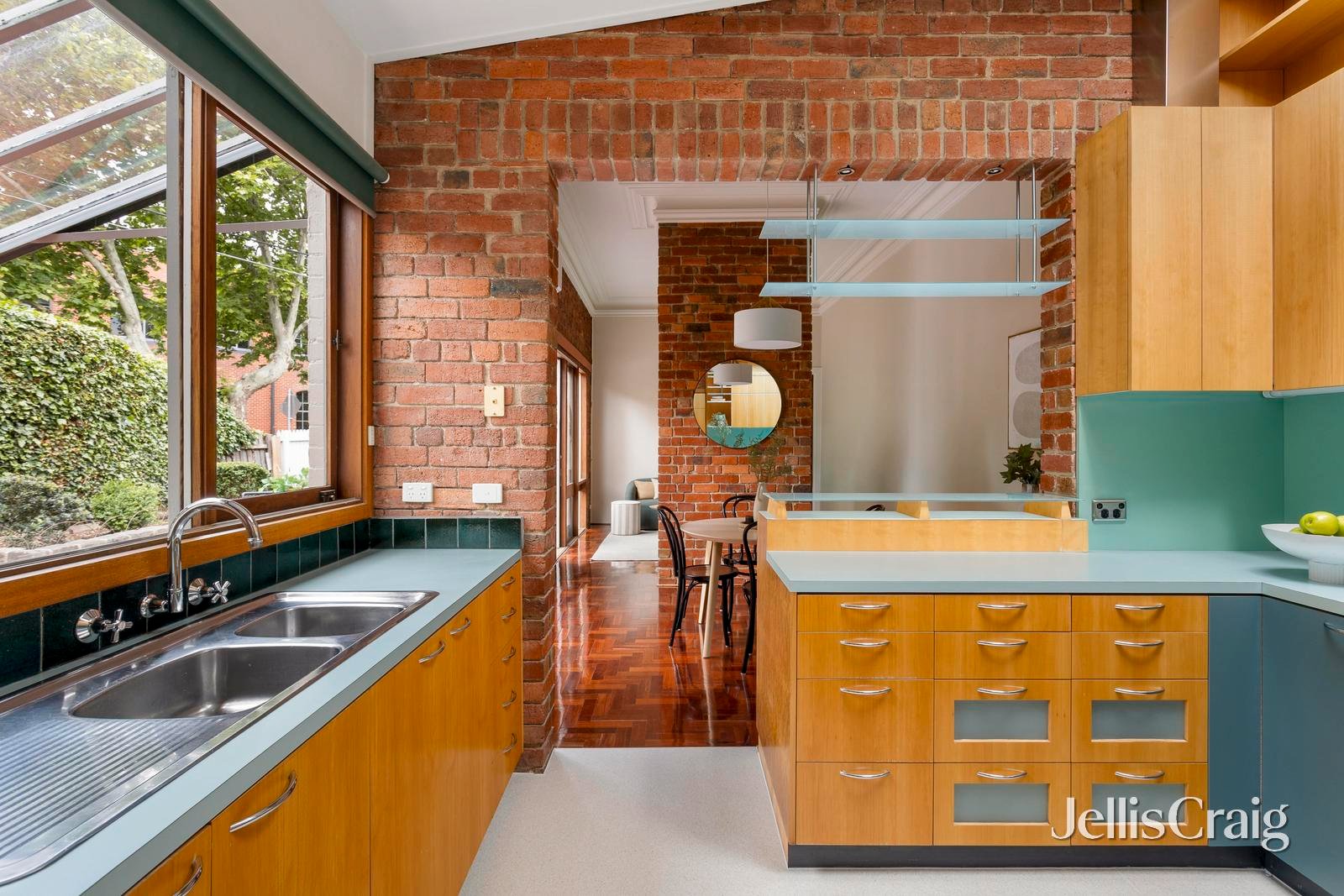 35 Trenerry Crescent, Abbotsford image 4