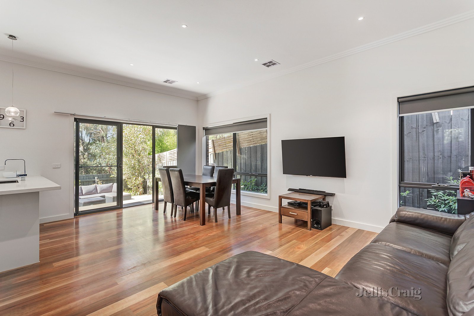 3/5 Webb Street, Burwood image 2