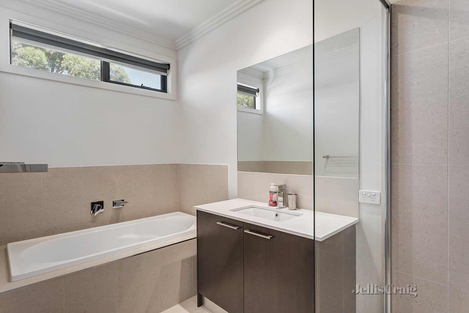 3/5 Webb Street, Burwood image 6