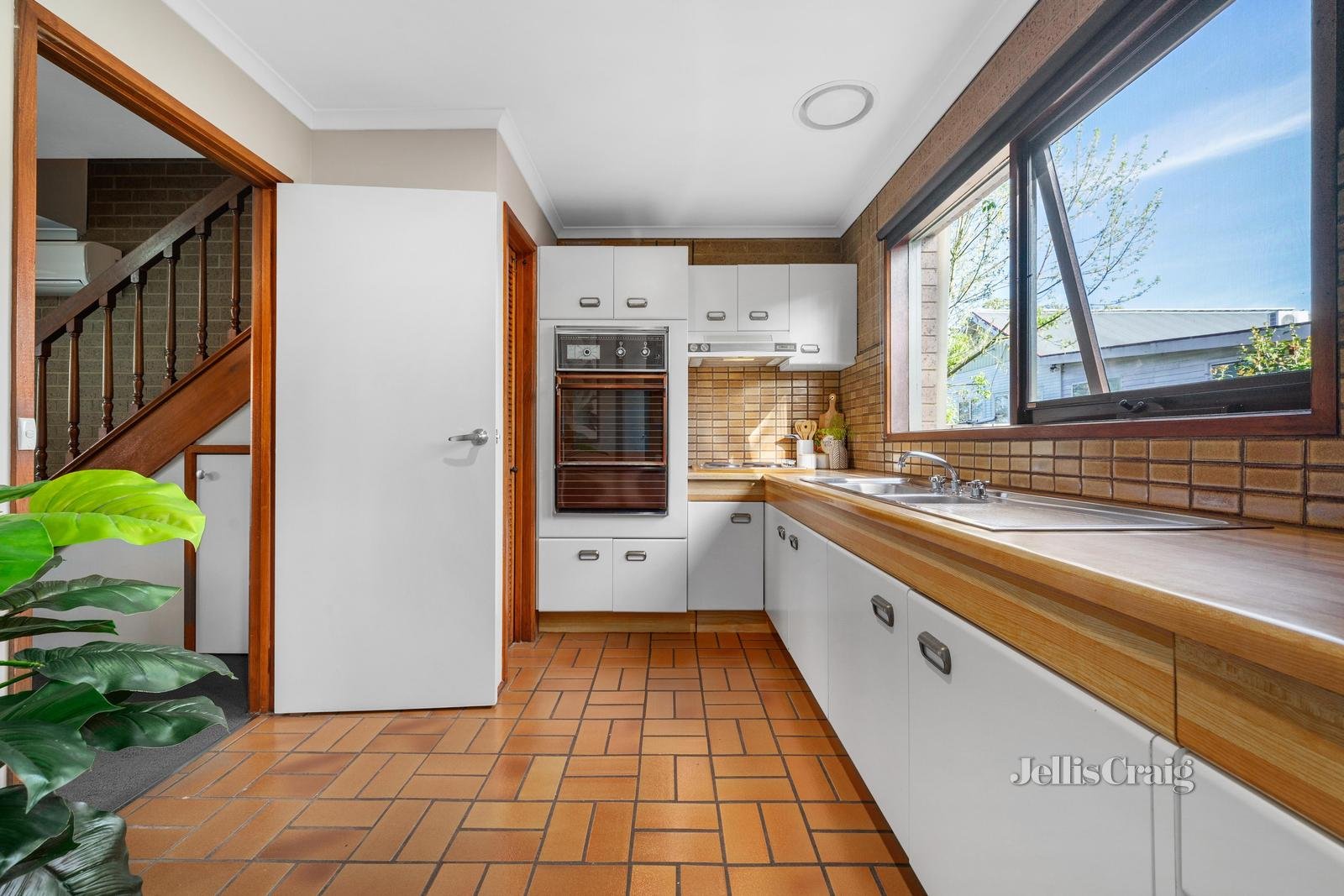 3/50 Anderson Street, Lilydale image 2