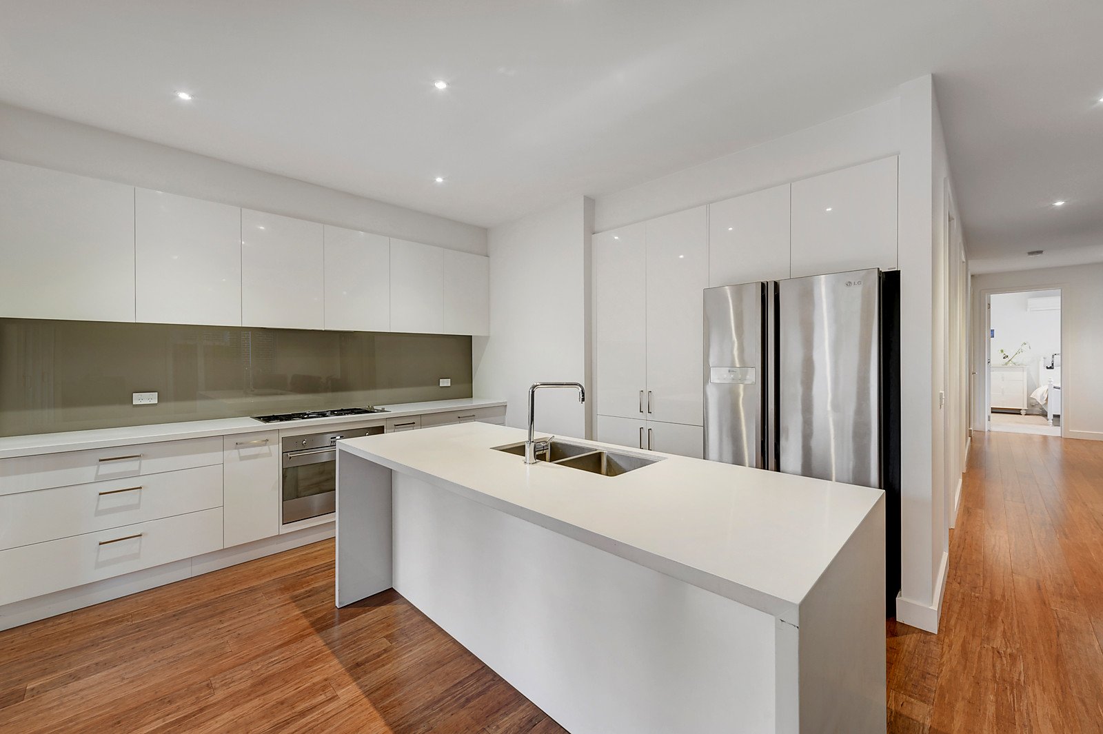 3/50 Donald Road, Wheelers Hill image 4