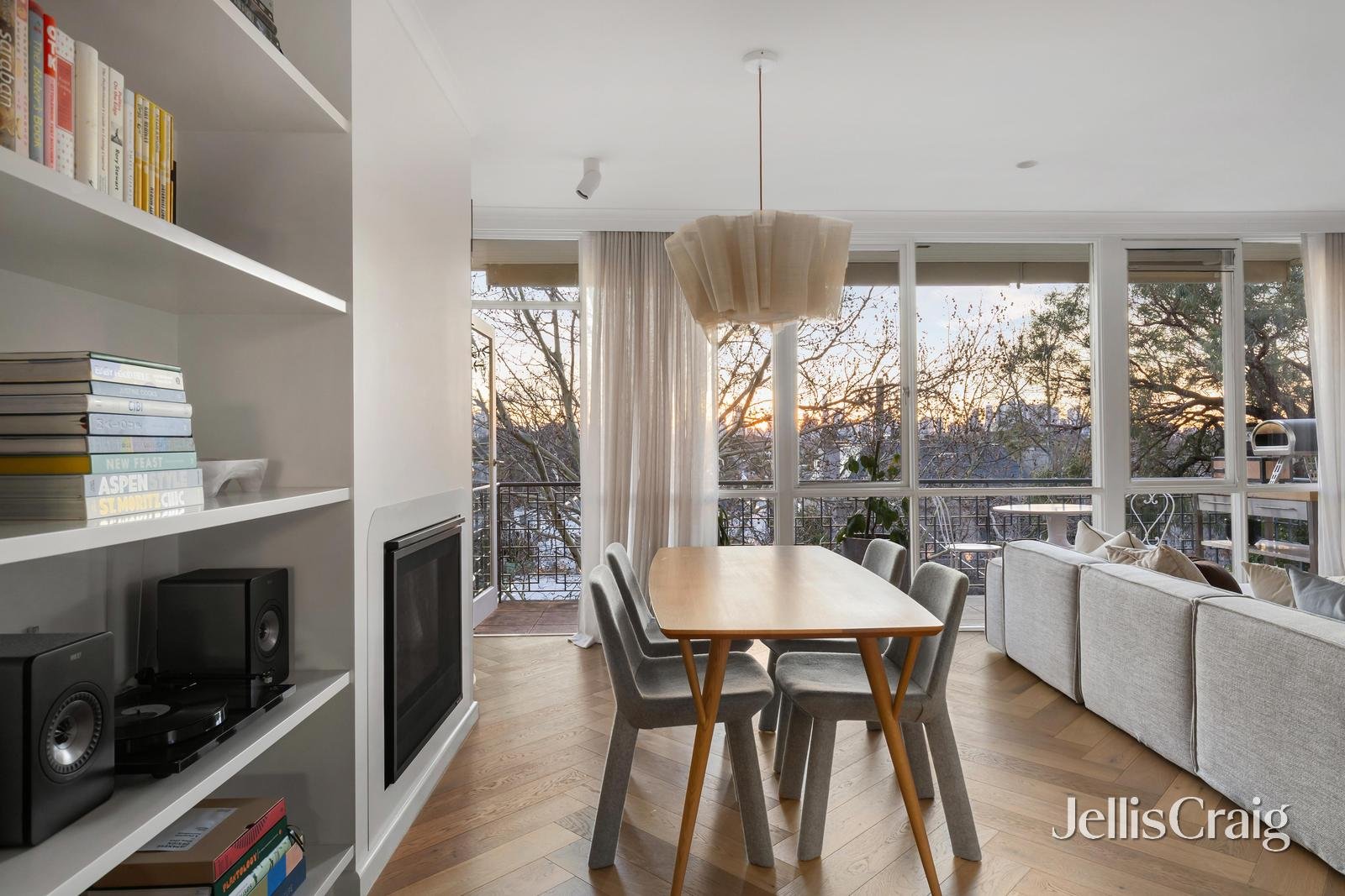 3/50 Grange Road, Toorak image 4