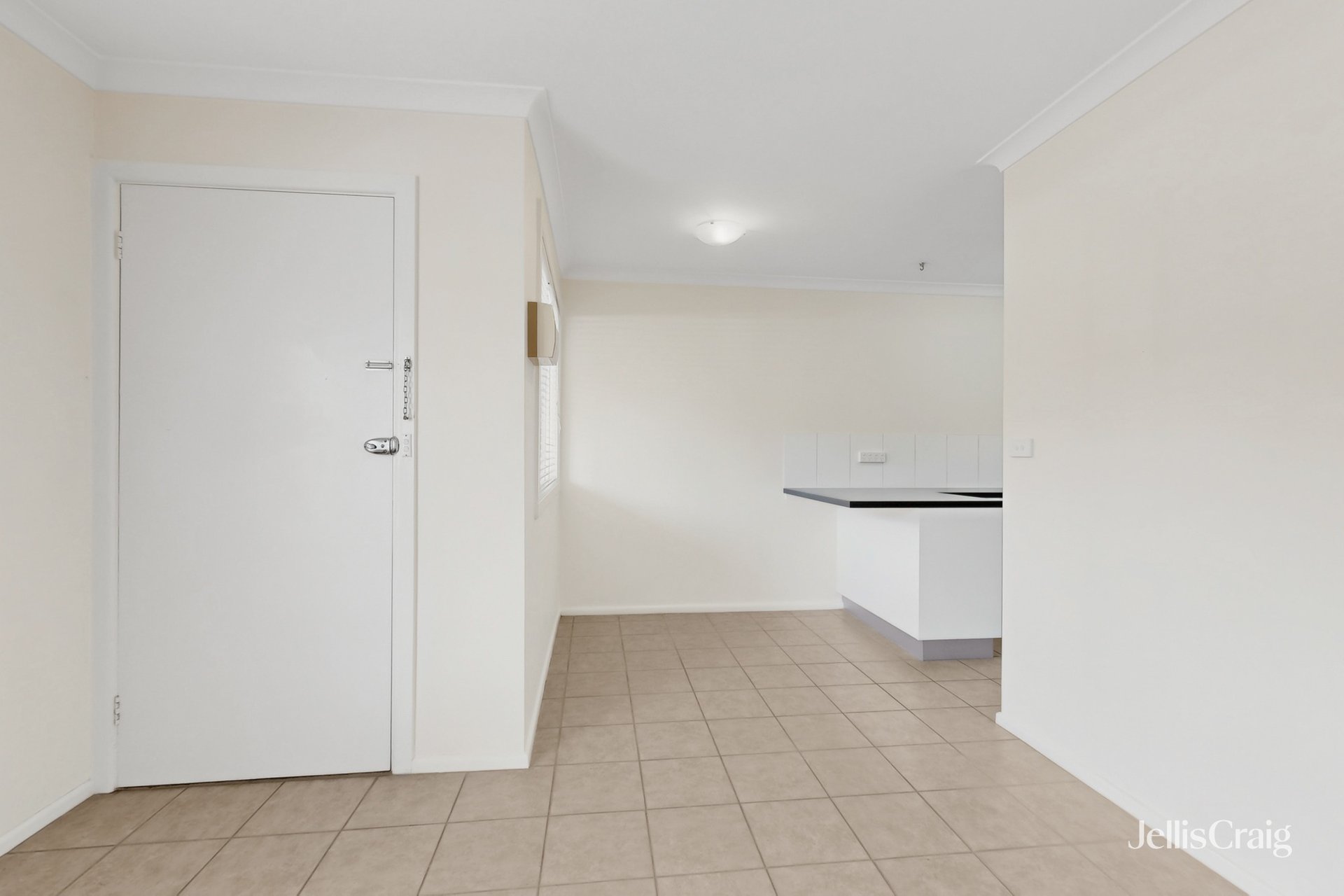 3/50 Lower Dandenong Road, Mentone image 3