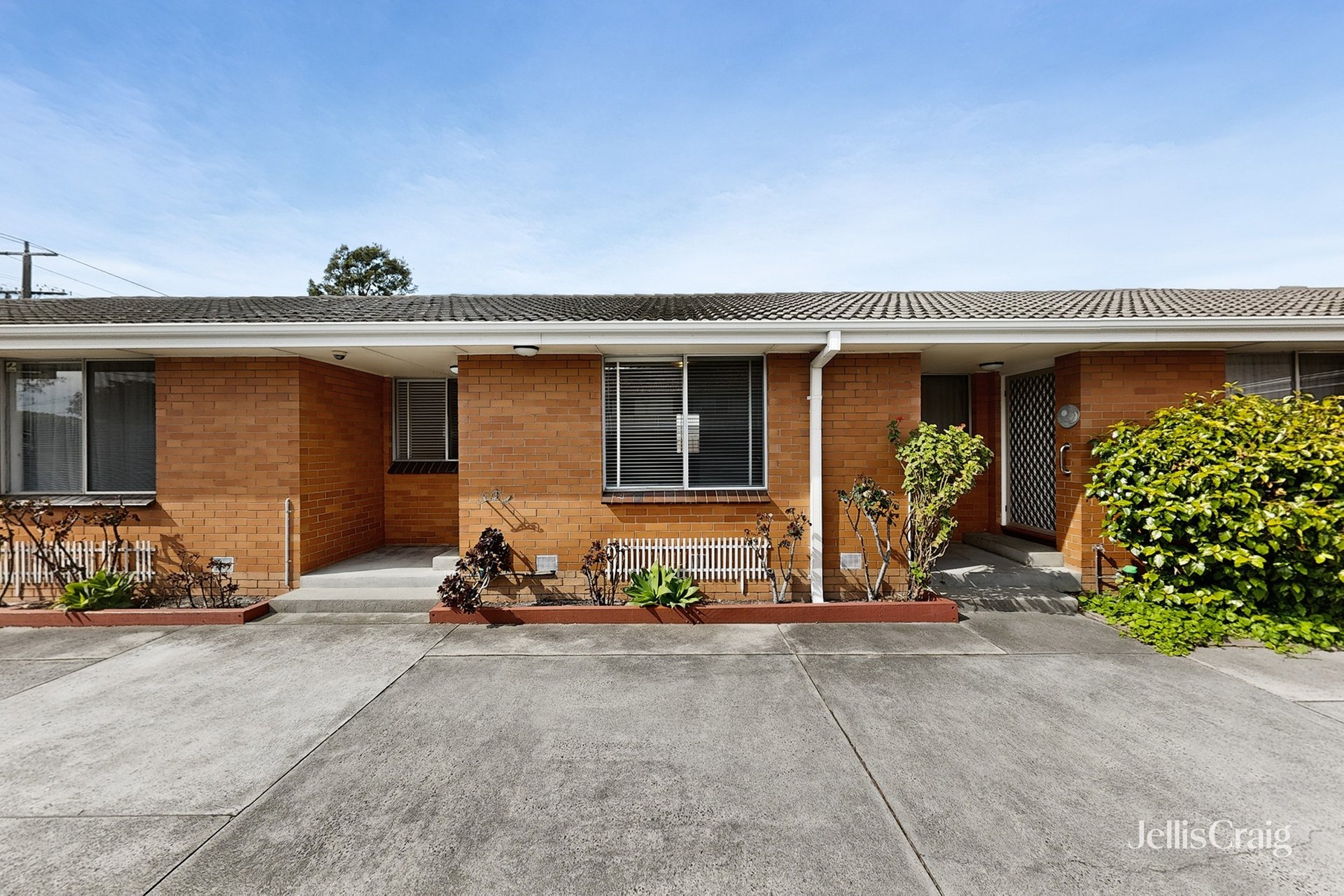 3/50 Lower Dandenong Road, Mentone image 1