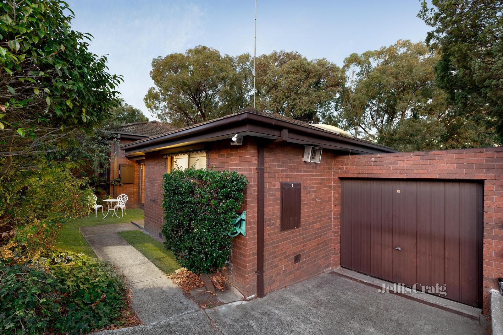 3/50 Scotland Avenue, Greensborough image 2