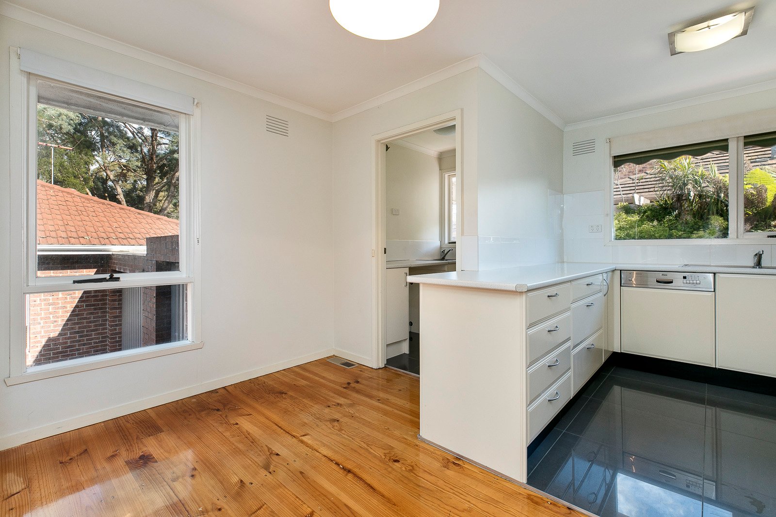 Property Gallery Thumbnail 4