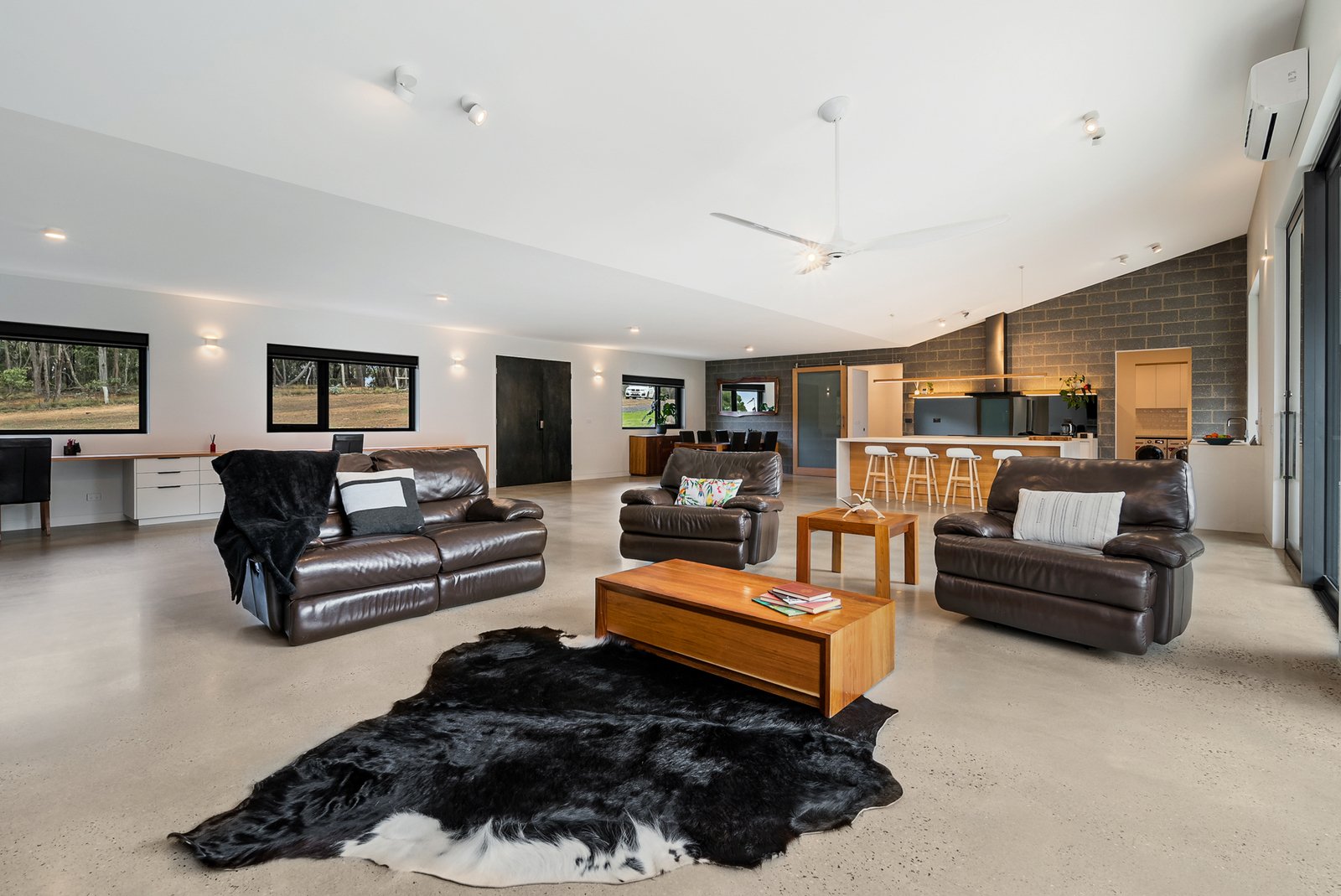 Property Gallery Thumbnail 7