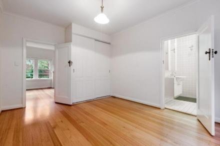 Property Gallery Thumbnail 2