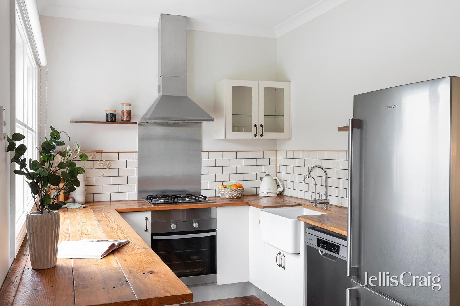 351 Main Road, Montmorency image 6