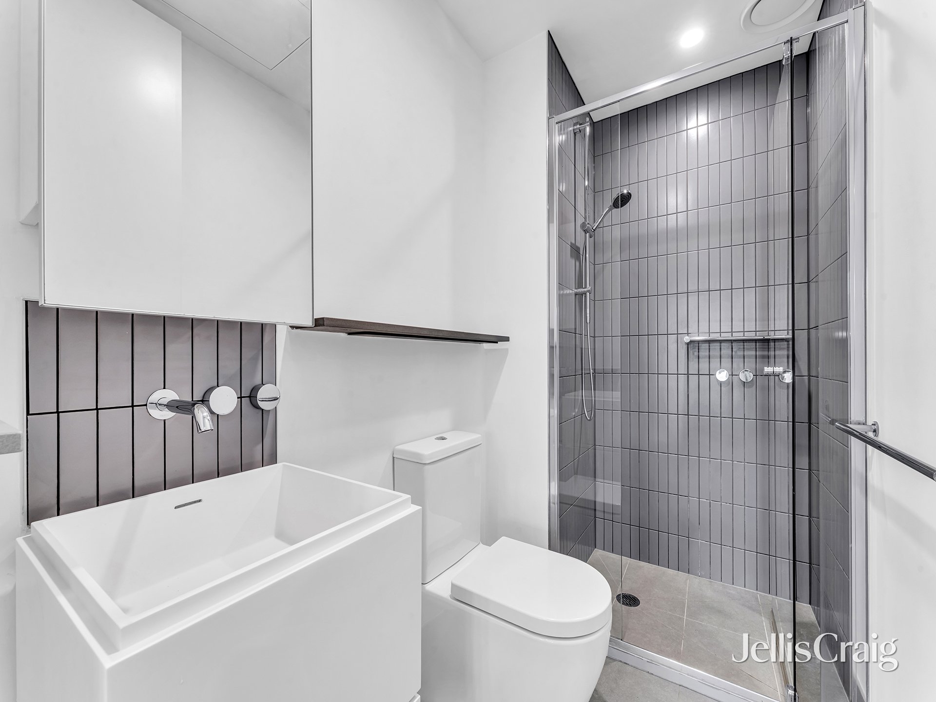 3512/105 Clarendon Street, Southbank image 6