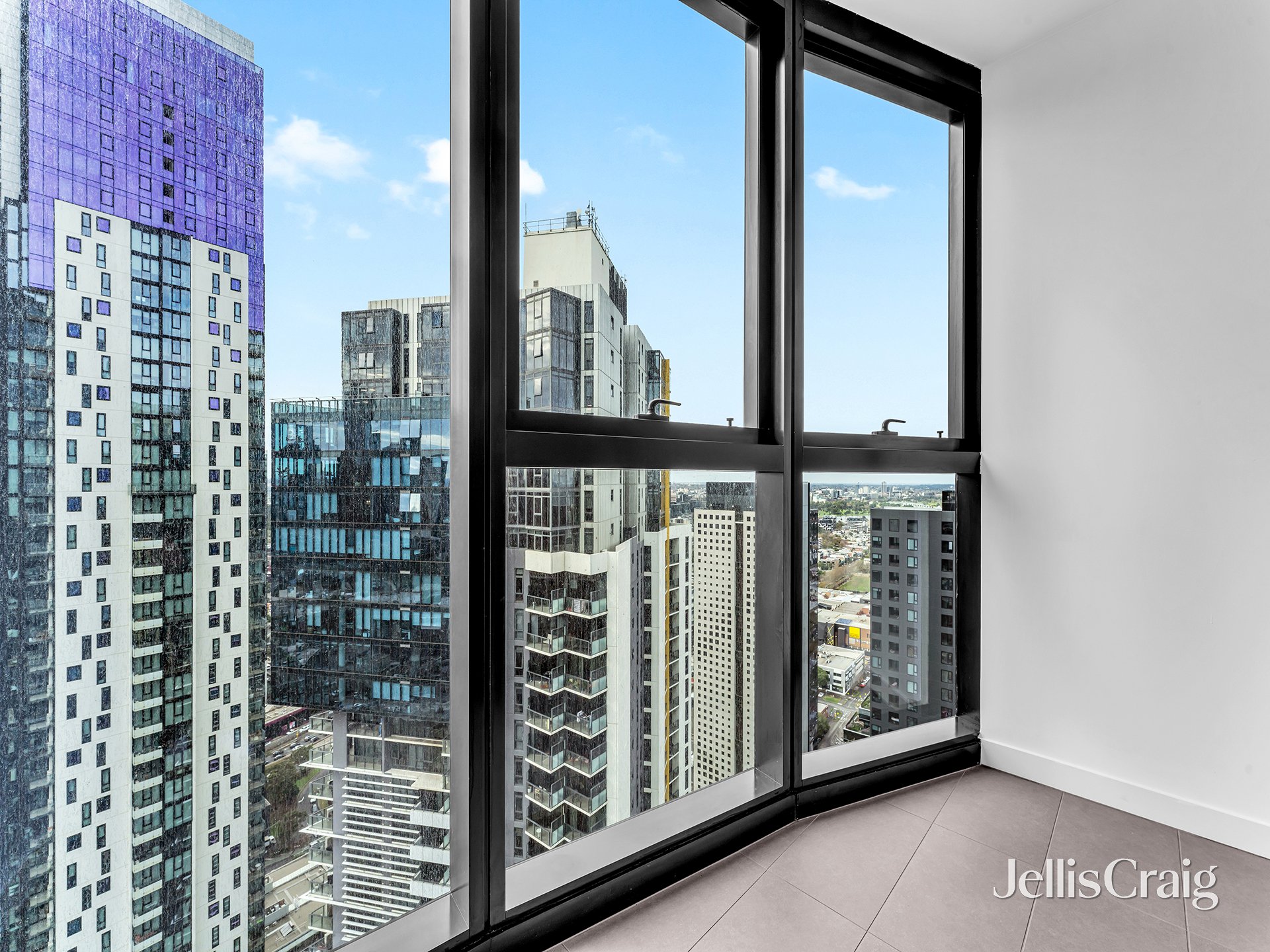 3512/105 Clarendon Street, Southbank image 7