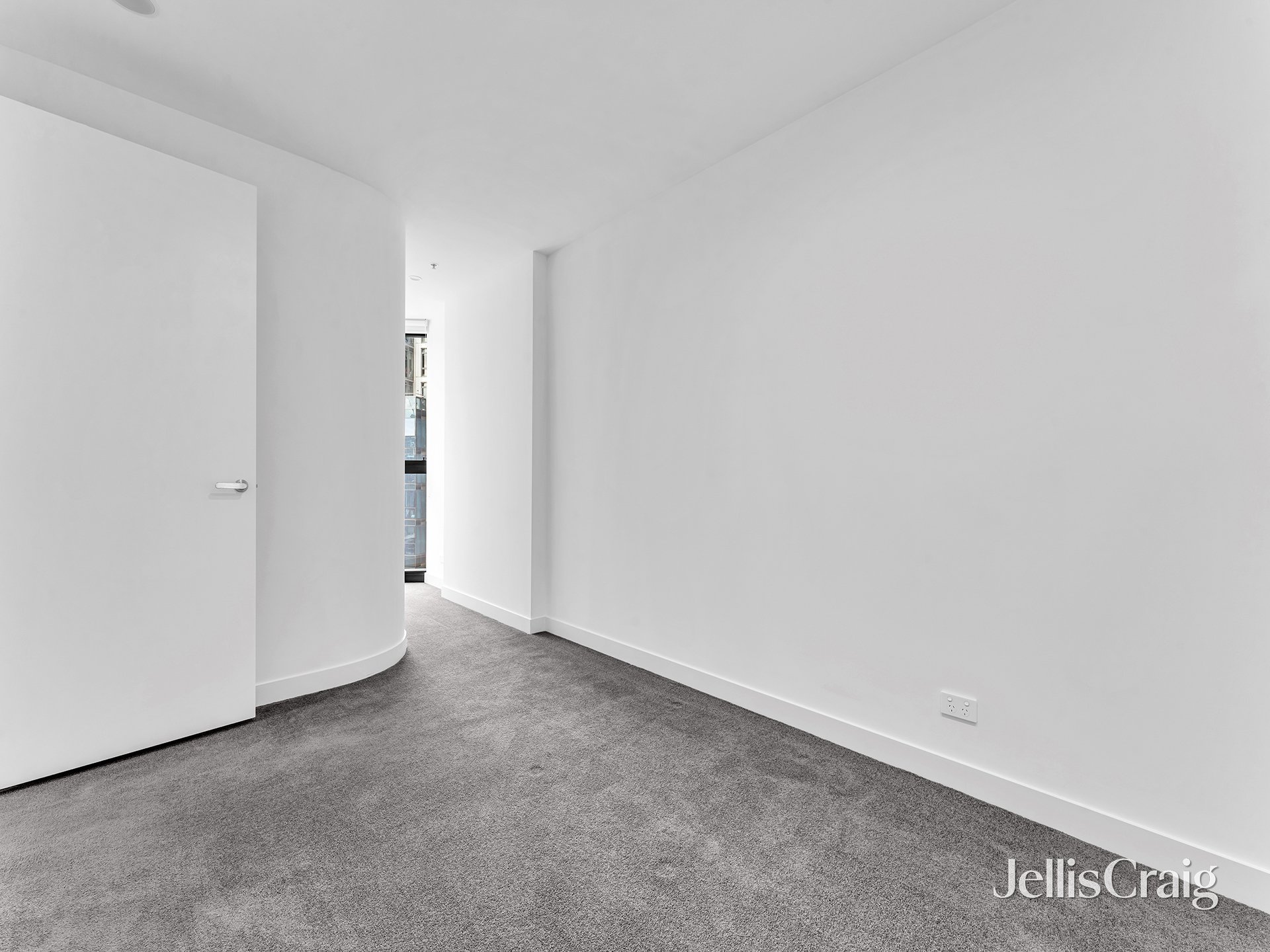 3512/105 Clarendon Street, Southbank image 4