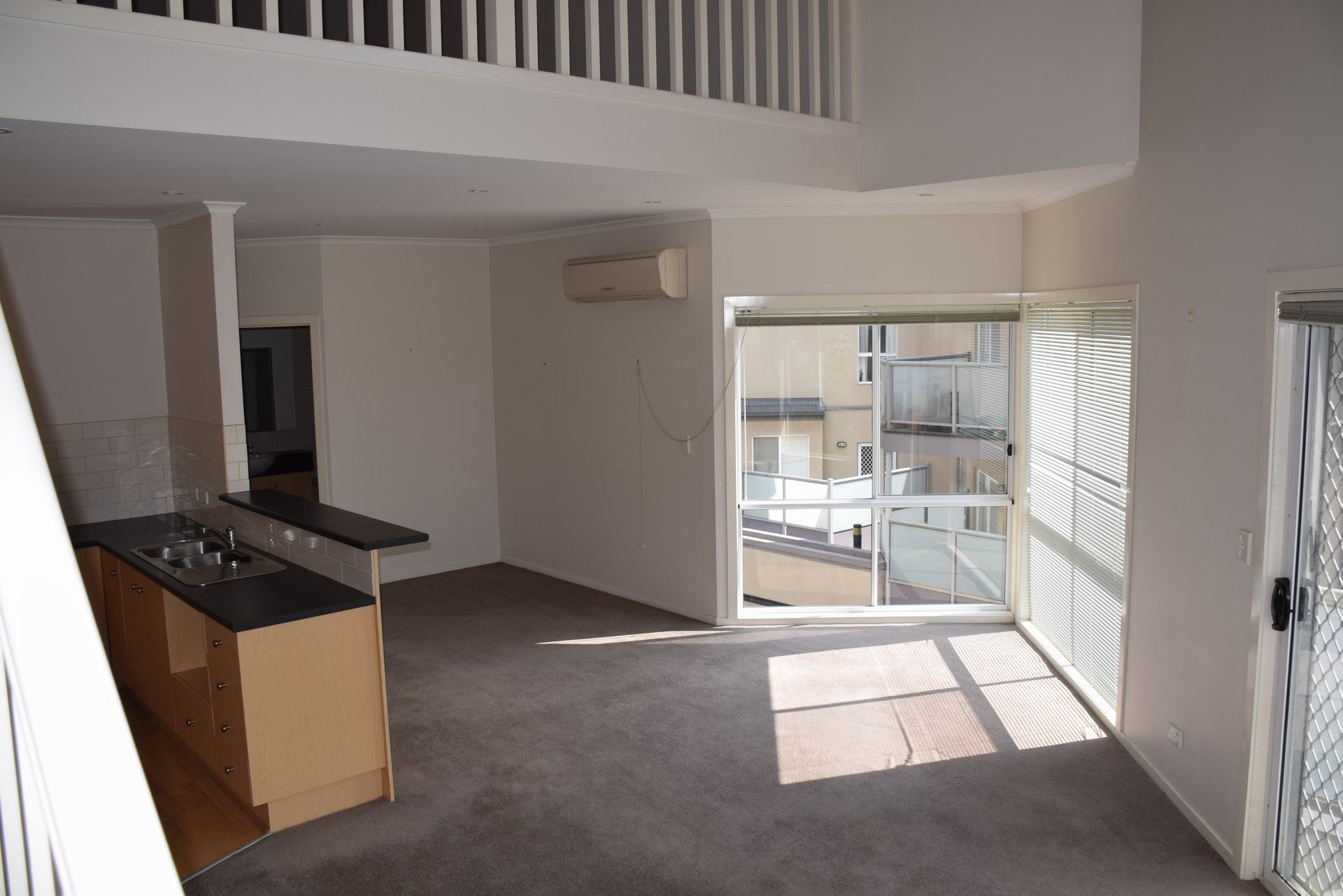 35/13-15 Hewish Road, Croydon image 2