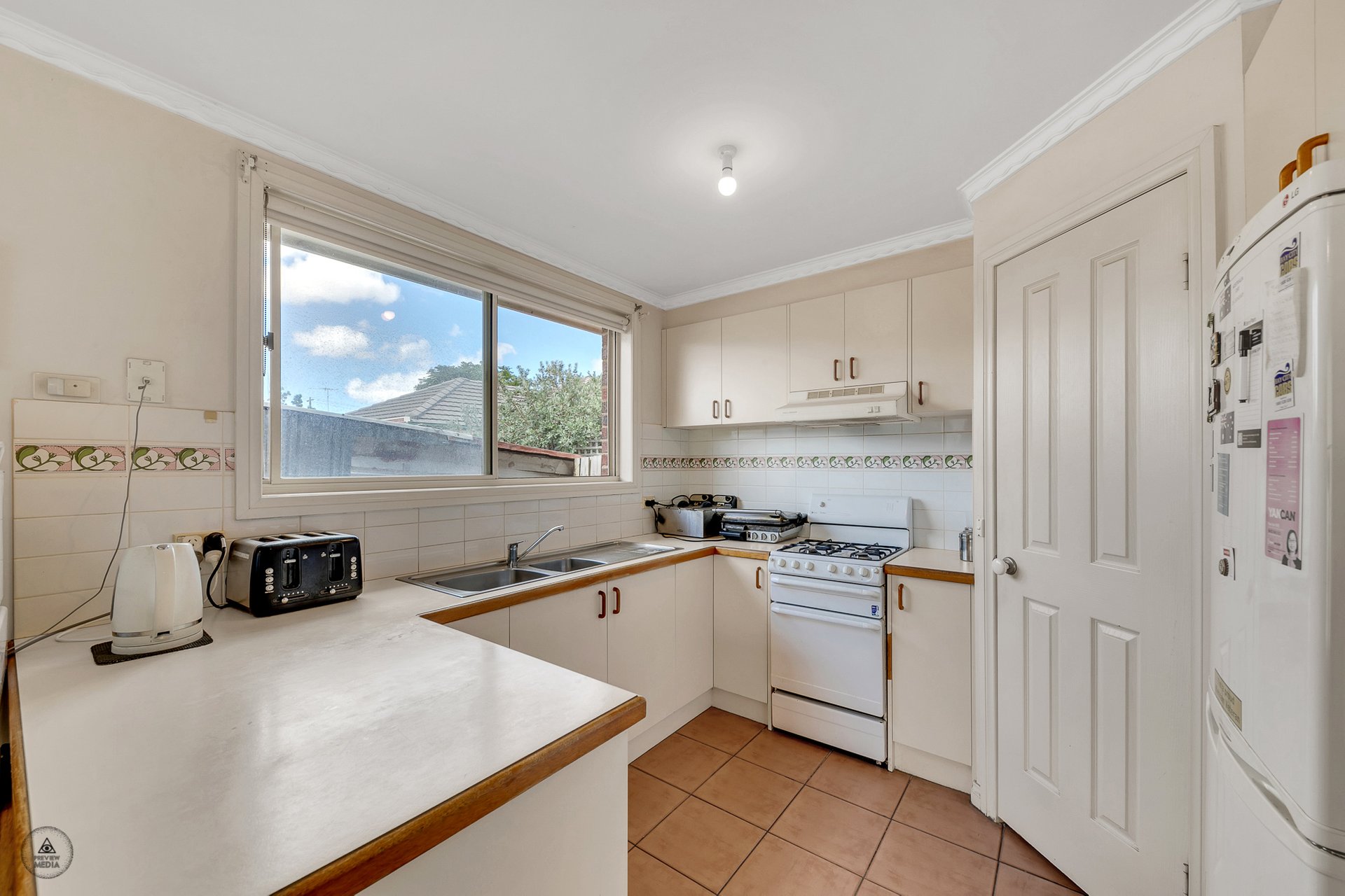 3/52 Foster Street, South Geelong image 2