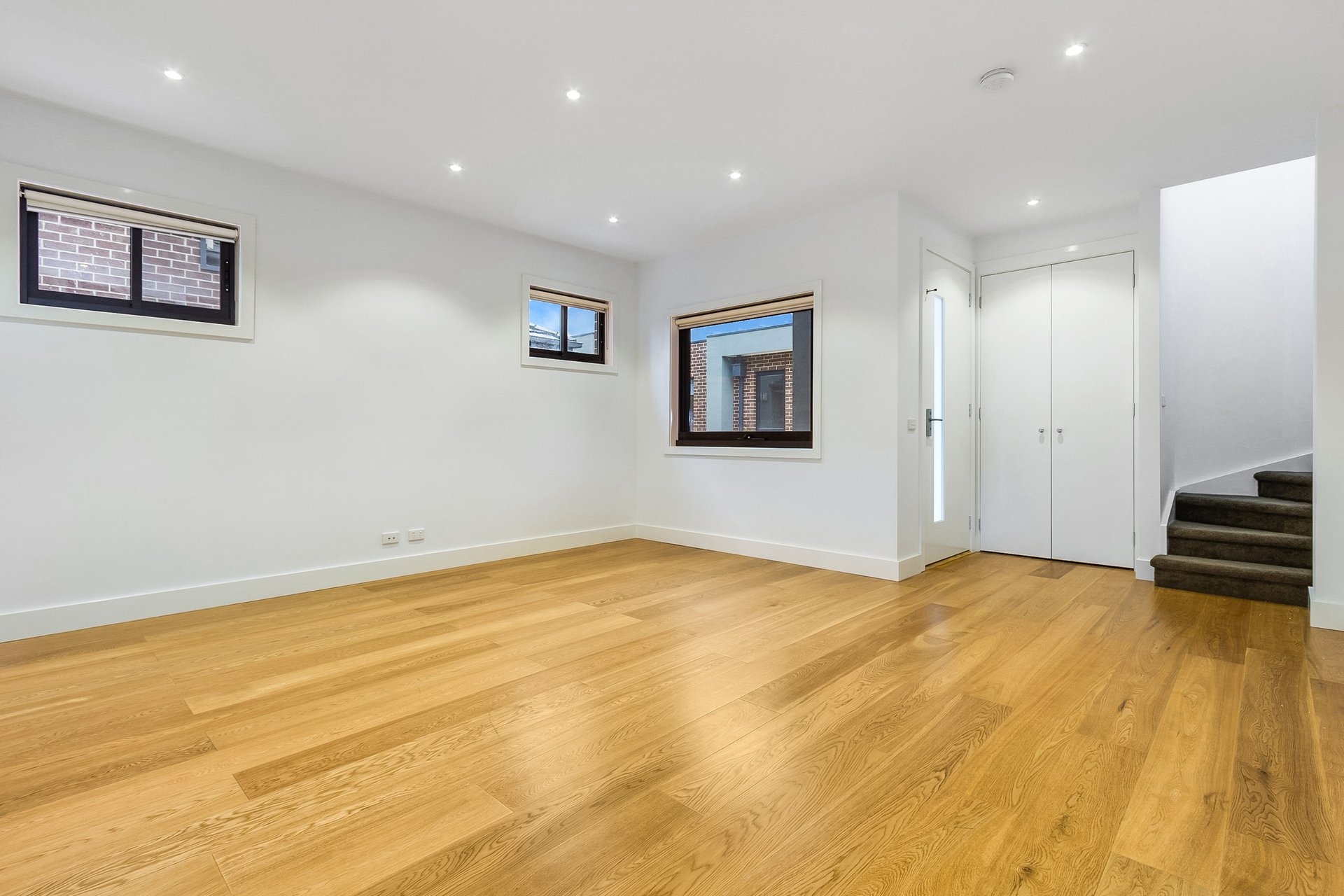 Property Gallery Thumbnail 2