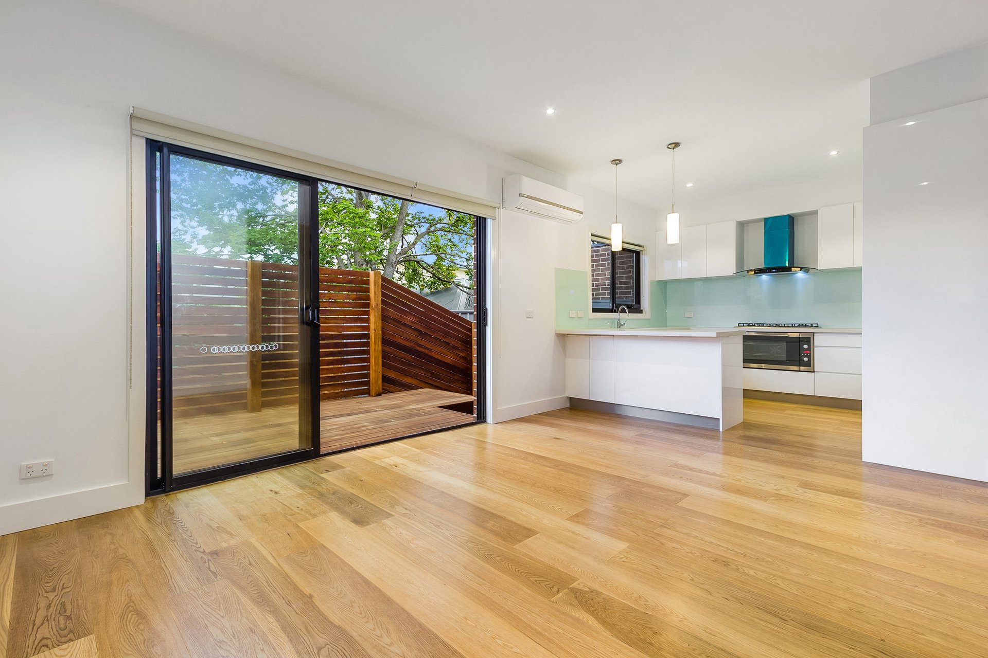 Property Gallery Thumbnail 3