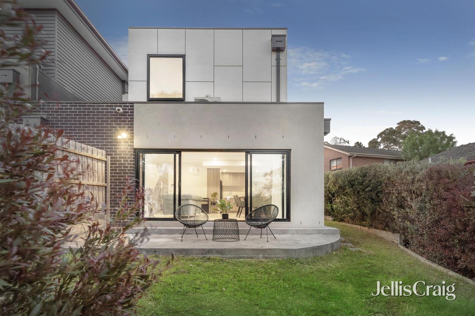 3/52 St Clems Road, Doncaster East image 1