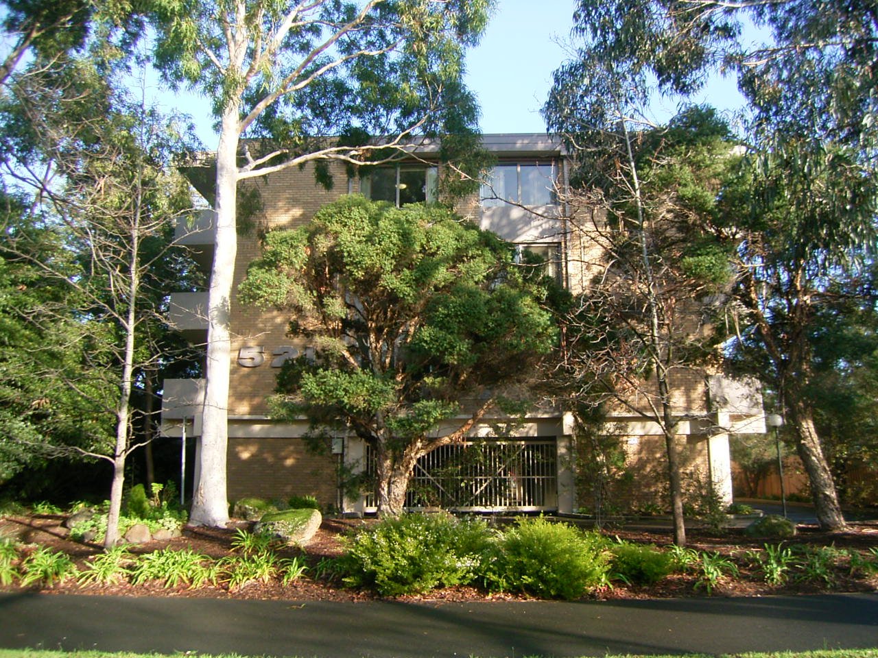 3 / 521 Royal Parade PARKVILLE, VIC 3052