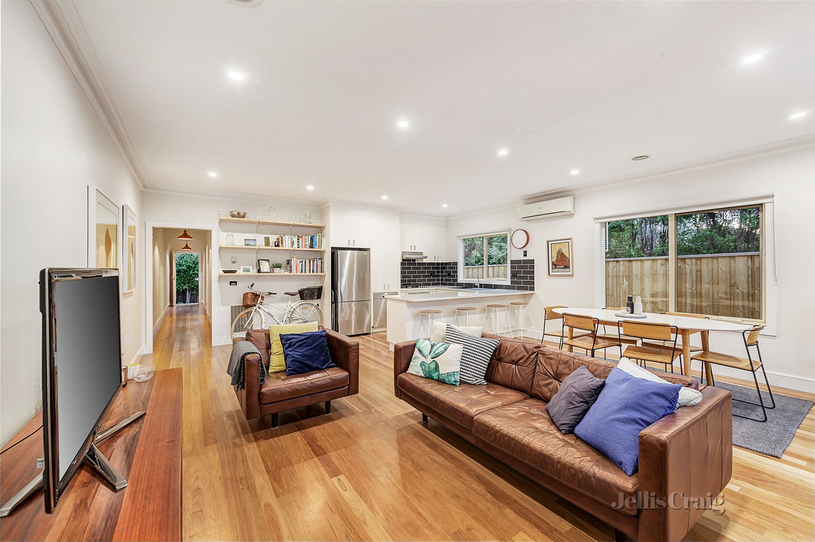 3/53 Collins Street, Thornbury image 2