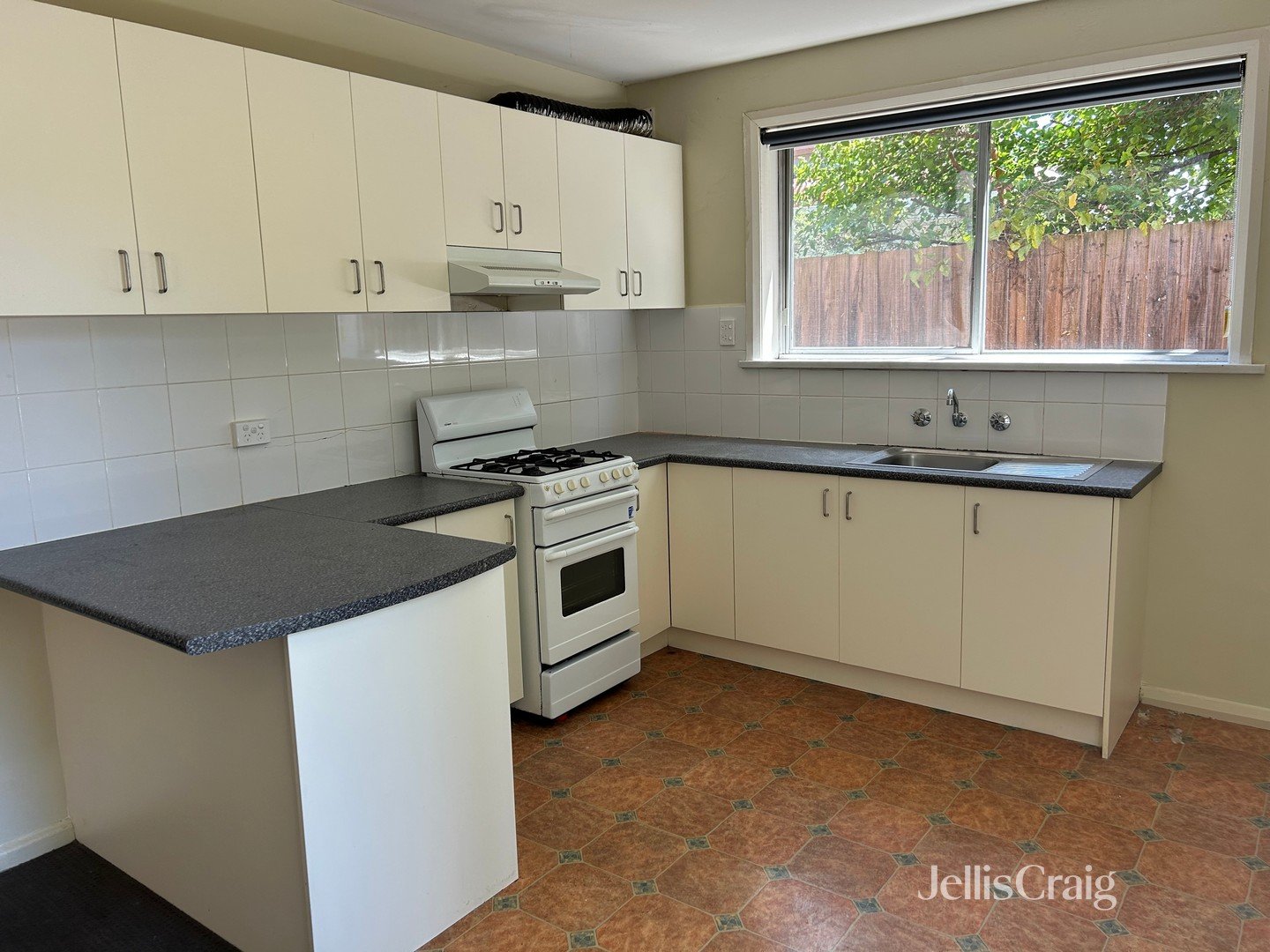 3/53 Woolton Avenue, Thornbury image 1