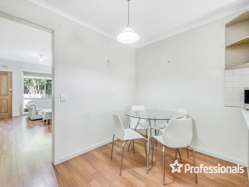 3/54 Hewish Road, Croydon image 3