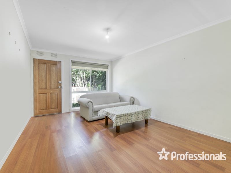 3/54 Hewish Road, Croydon image 4