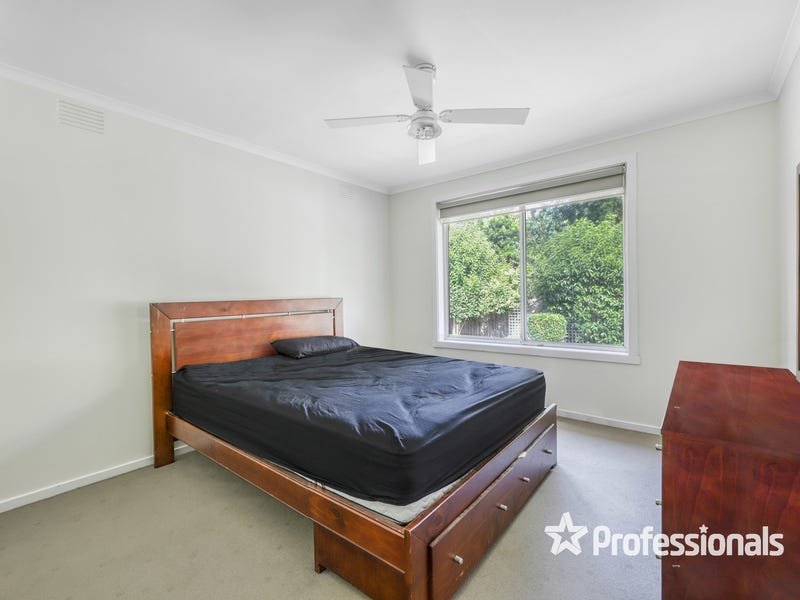 3/54 Hewish Road, Croydon image 7