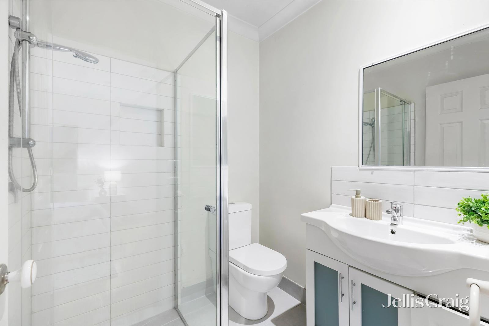 354 Highbury Road, Mount Waverley image 8